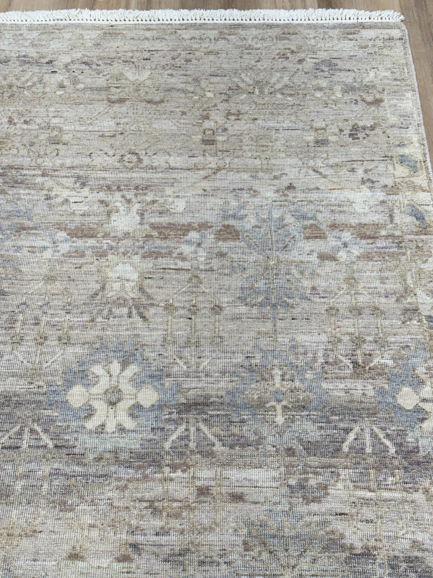 Vintage Look Oushak 3'10"x5'11" Area Rug