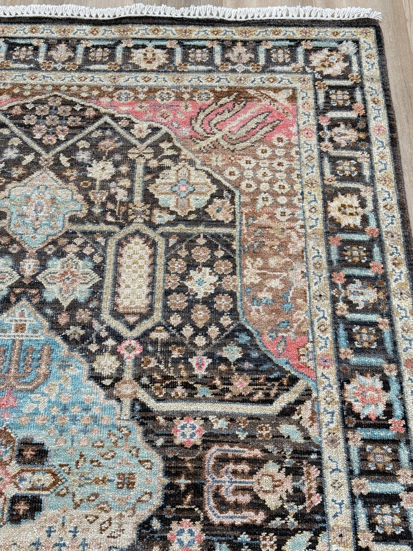 Vintage Look Tabriz 4'1"x6'2" Area Rug