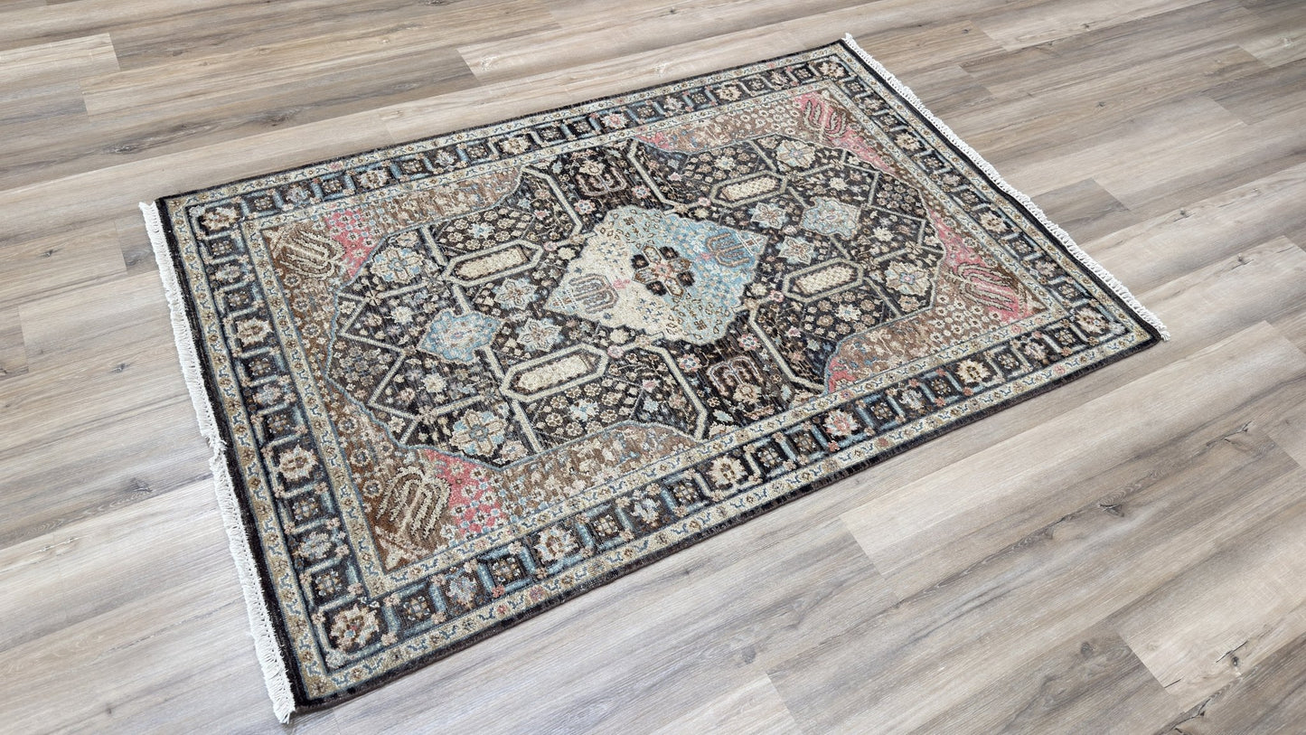 Vintage Look Tabriz 4'1"x6'2" Area Rug
