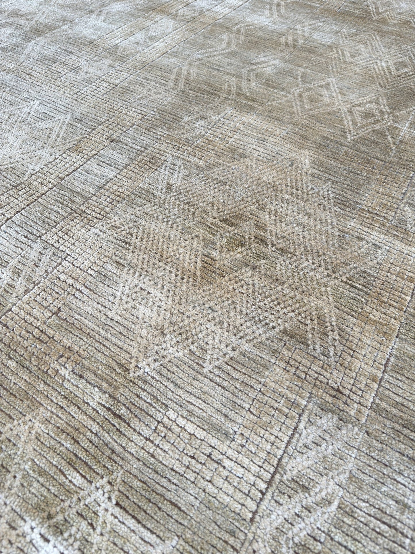 Modern Taureg 10'3"x14'0" Area Rug