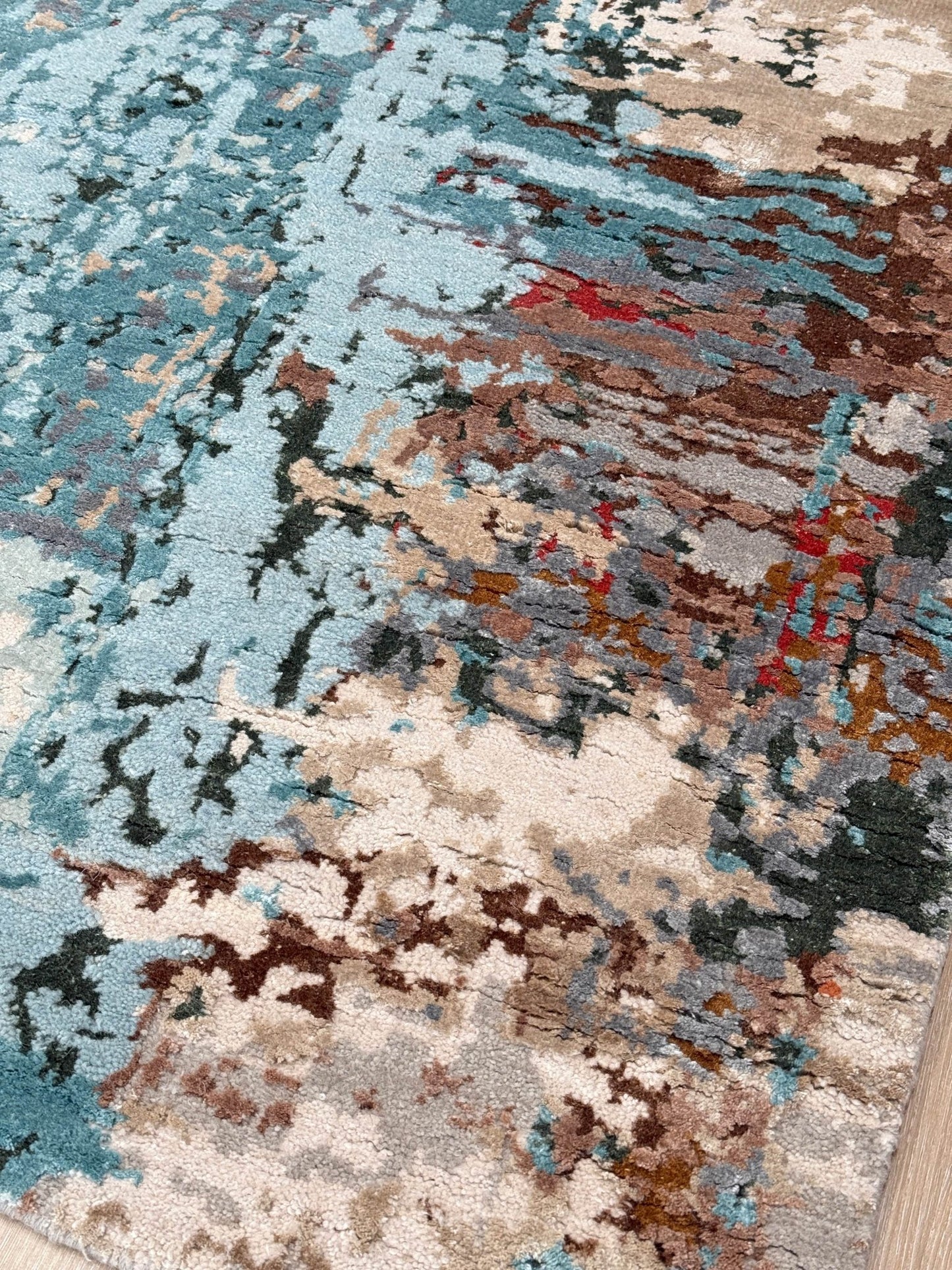 Abstract Modern 5'8"x8'2" Area Rug