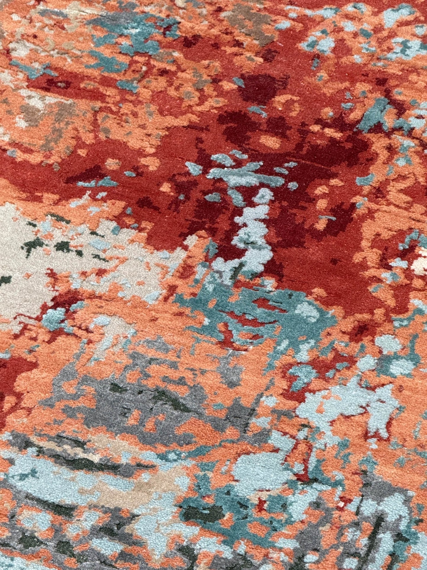 Abstract Modern 5'8"x8'2" Area Rug