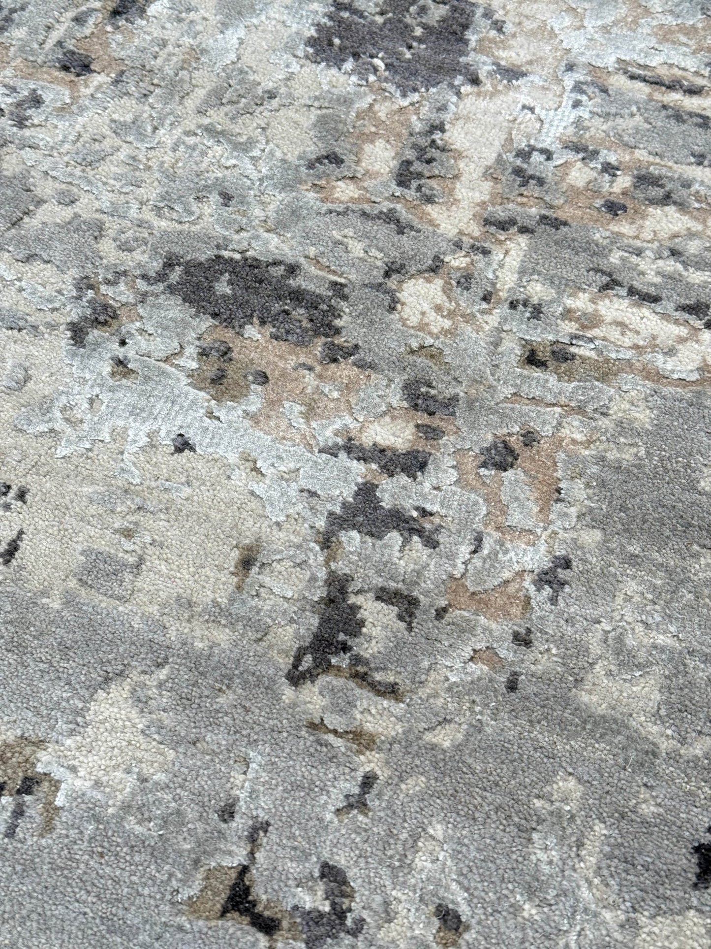 Abstract Modern 4'0"x6'1" Area Rug