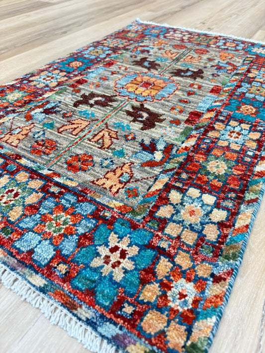 Transitional Serapi 2'0"x3'1" Area Rug