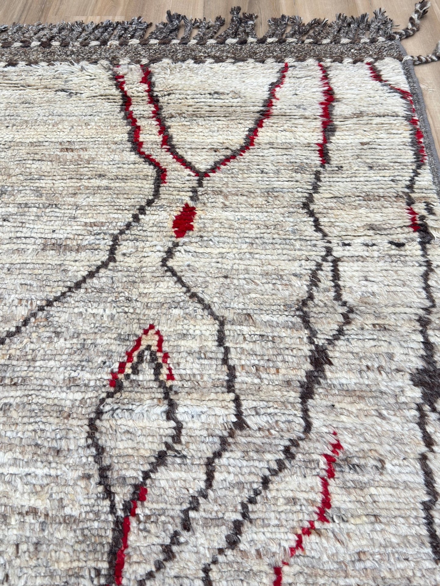 Moroccan Style 5'0"x7'0" Area Rug