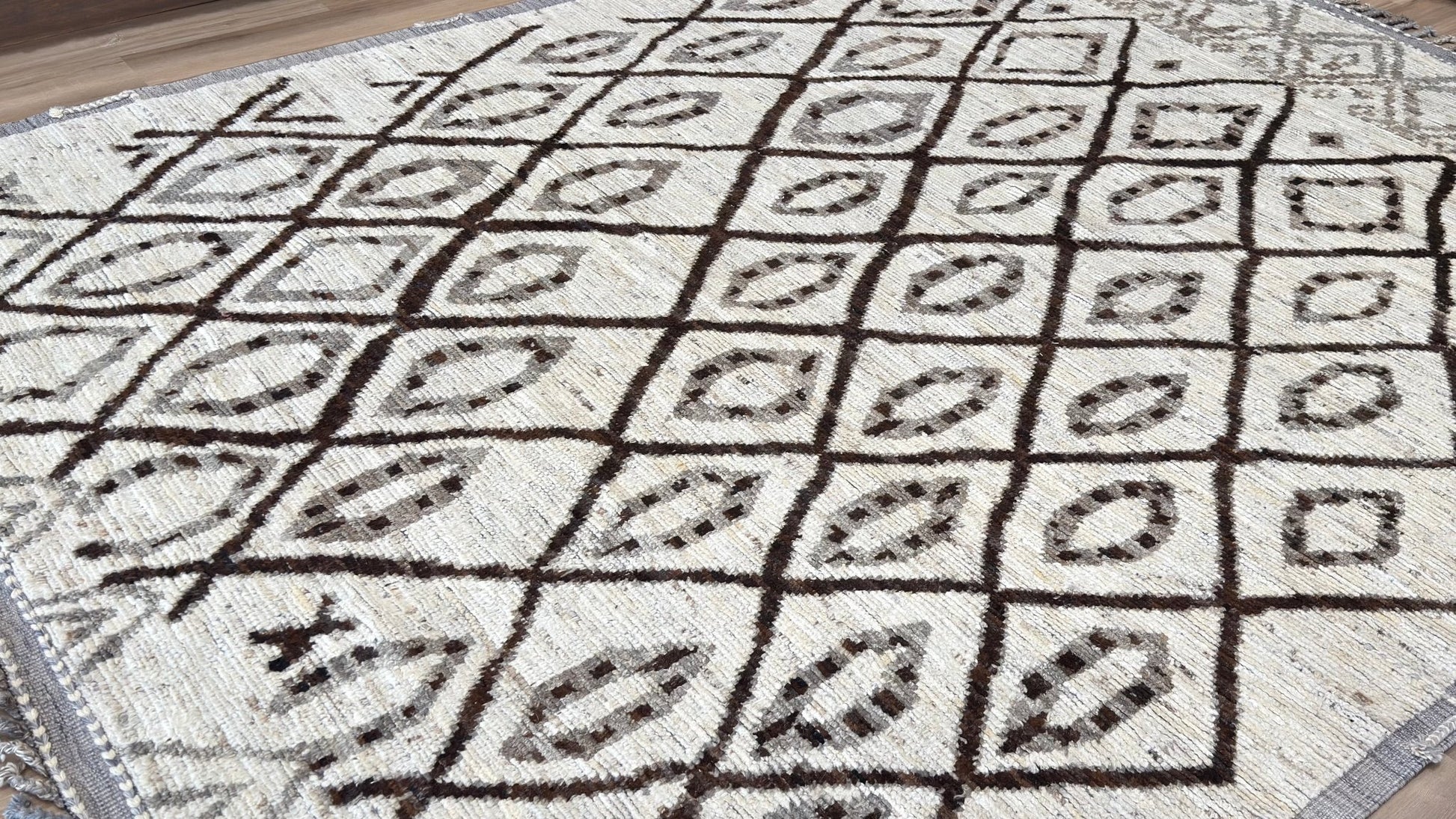 Moroccan Style 9'2"x12'2" Area Rug