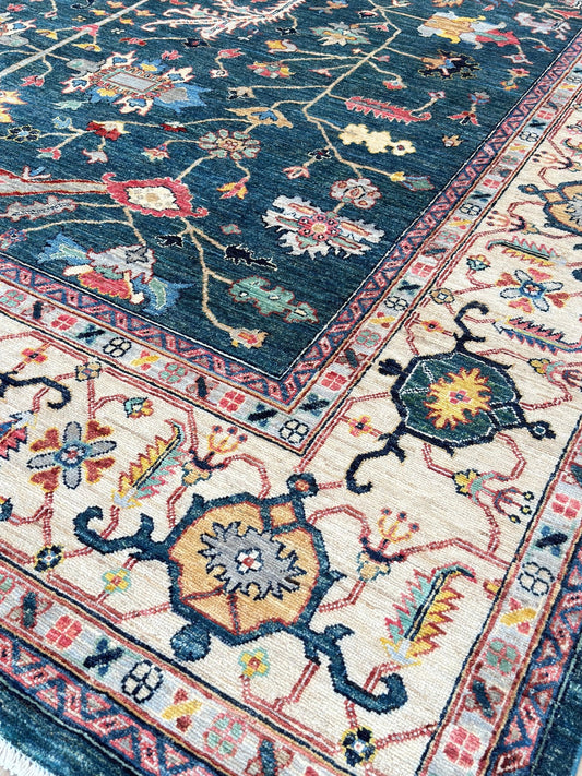 Transitional Serapi 9'0"x12'1" Area Rug