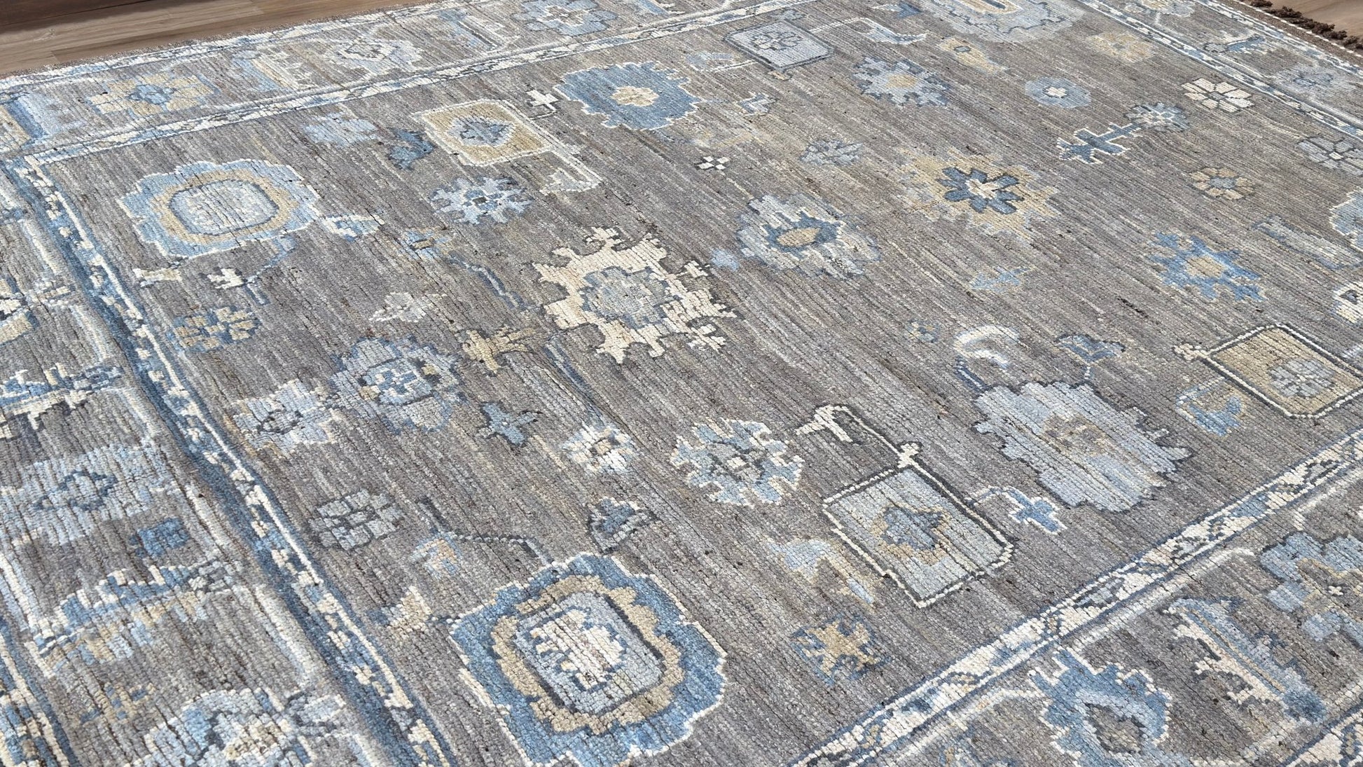 Moroccan Style 9'7"x12'10" Area Rug