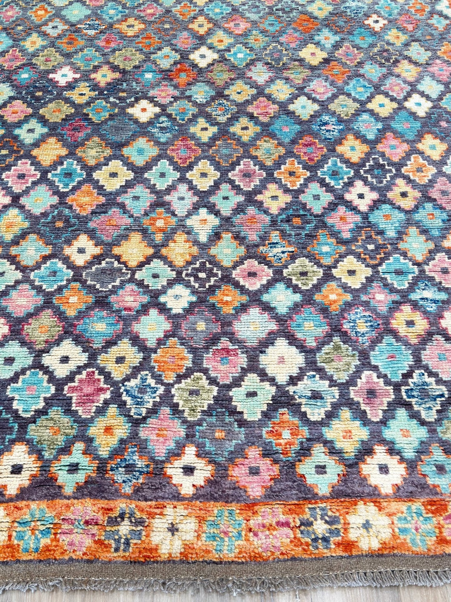 Tribal Style 4'11"x6'8" Area Rug