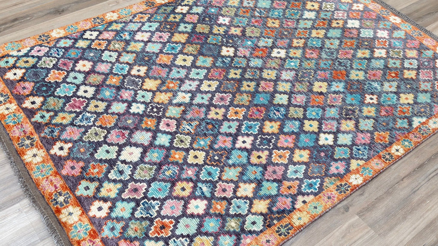 Tribal Style 4'11"x6'8" Area Rug