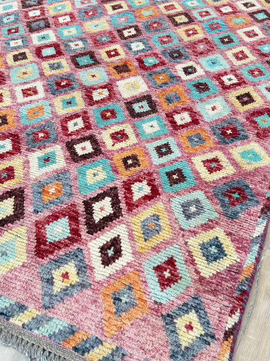 Tribal Style 5'1"x6'6" Area Rug