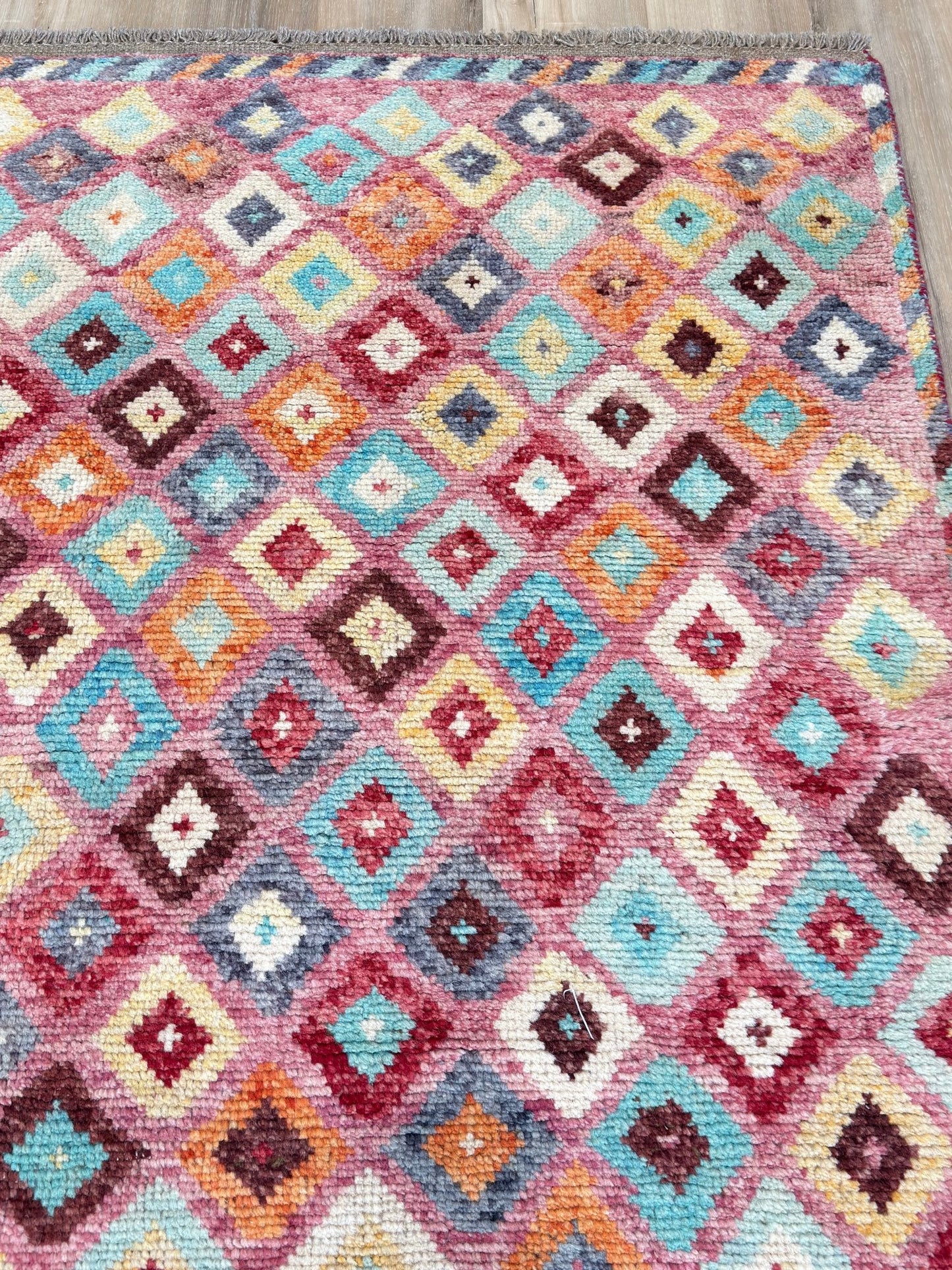 Tribal Style 5'1"x6'6" Area Rug