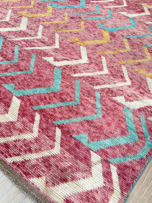 Tribal Style 5'7"x7'8" Area Rug