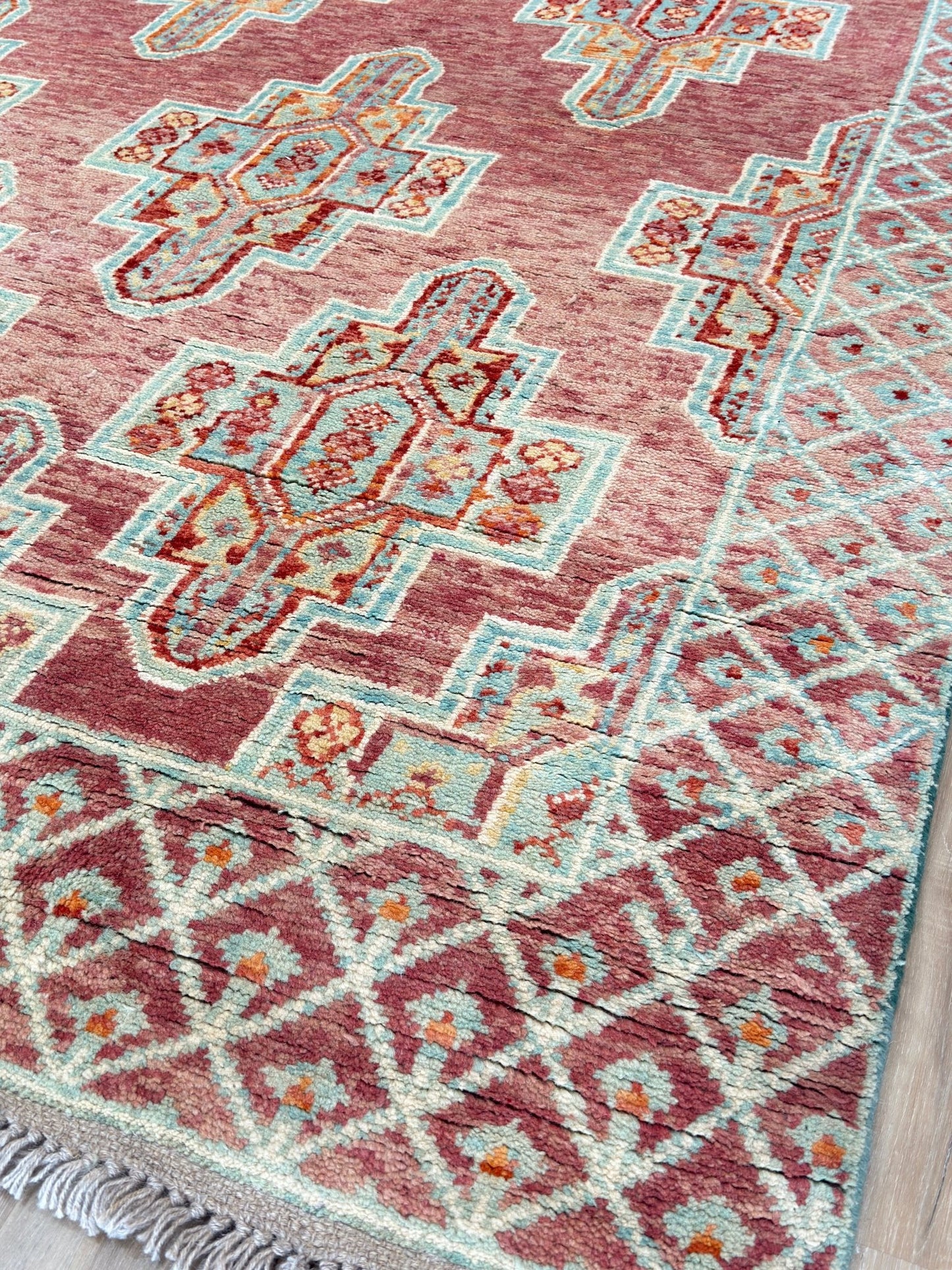 Tribal Style 4'11"x6'10" Area Rug