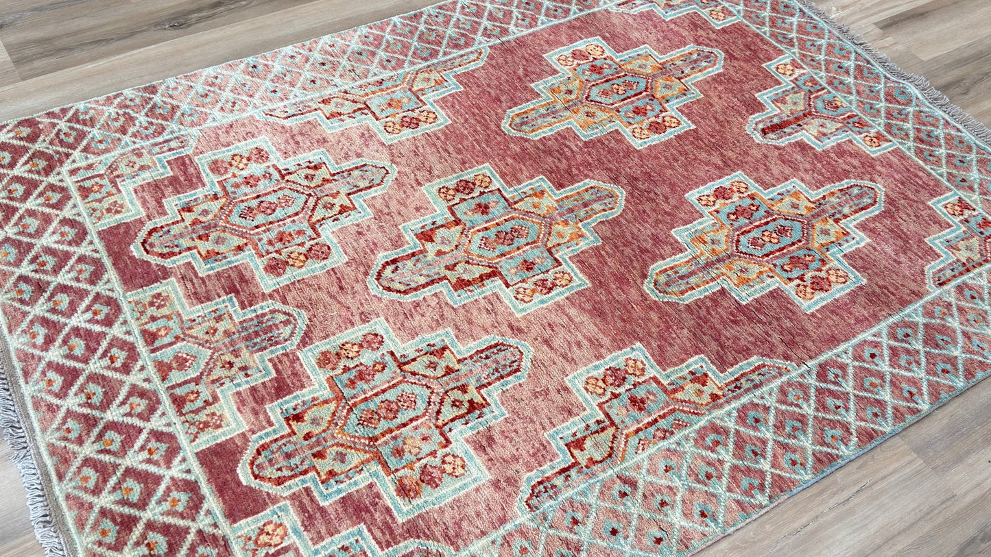 Tribal Style 4'11"x6'10" Area Rug