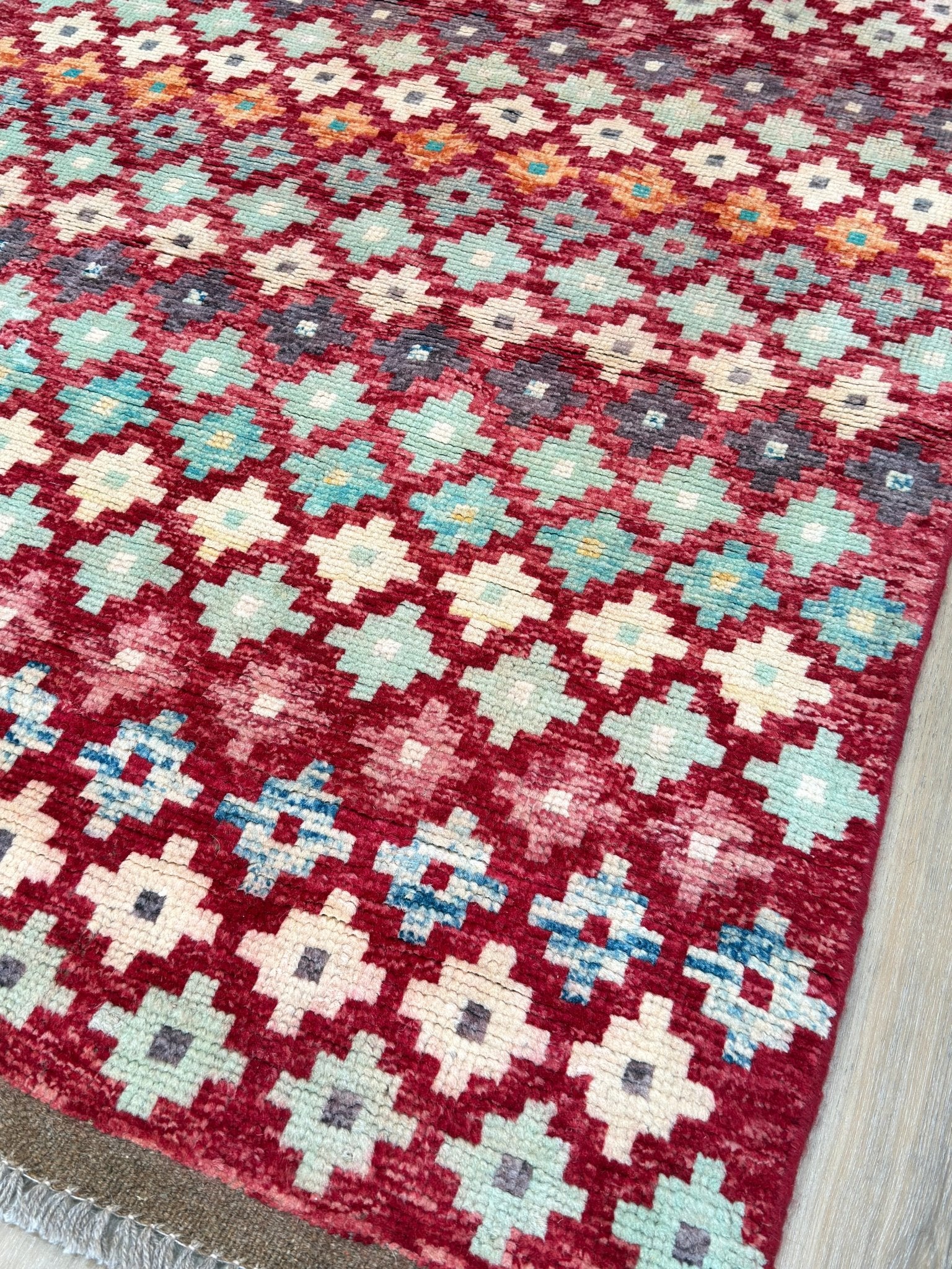 Tribal Style 3'4"x4'10" Area Rug