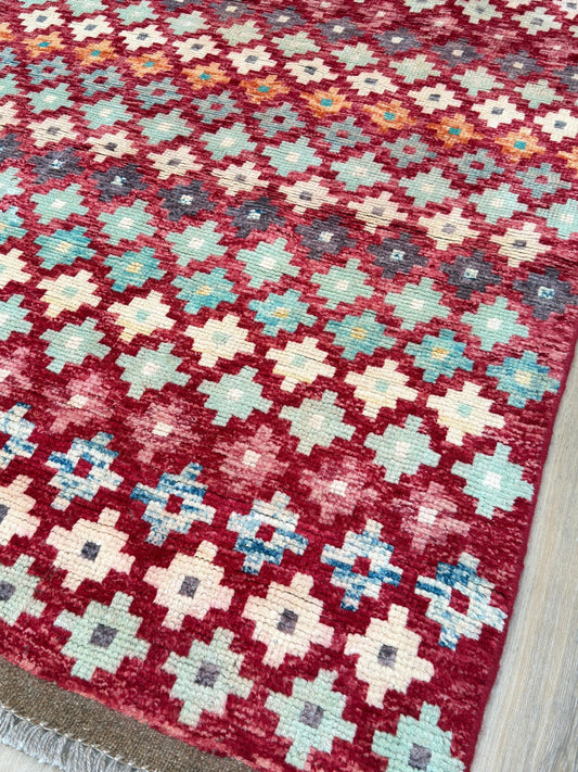 Tribal Style 3'4"x4'10" Area Rug