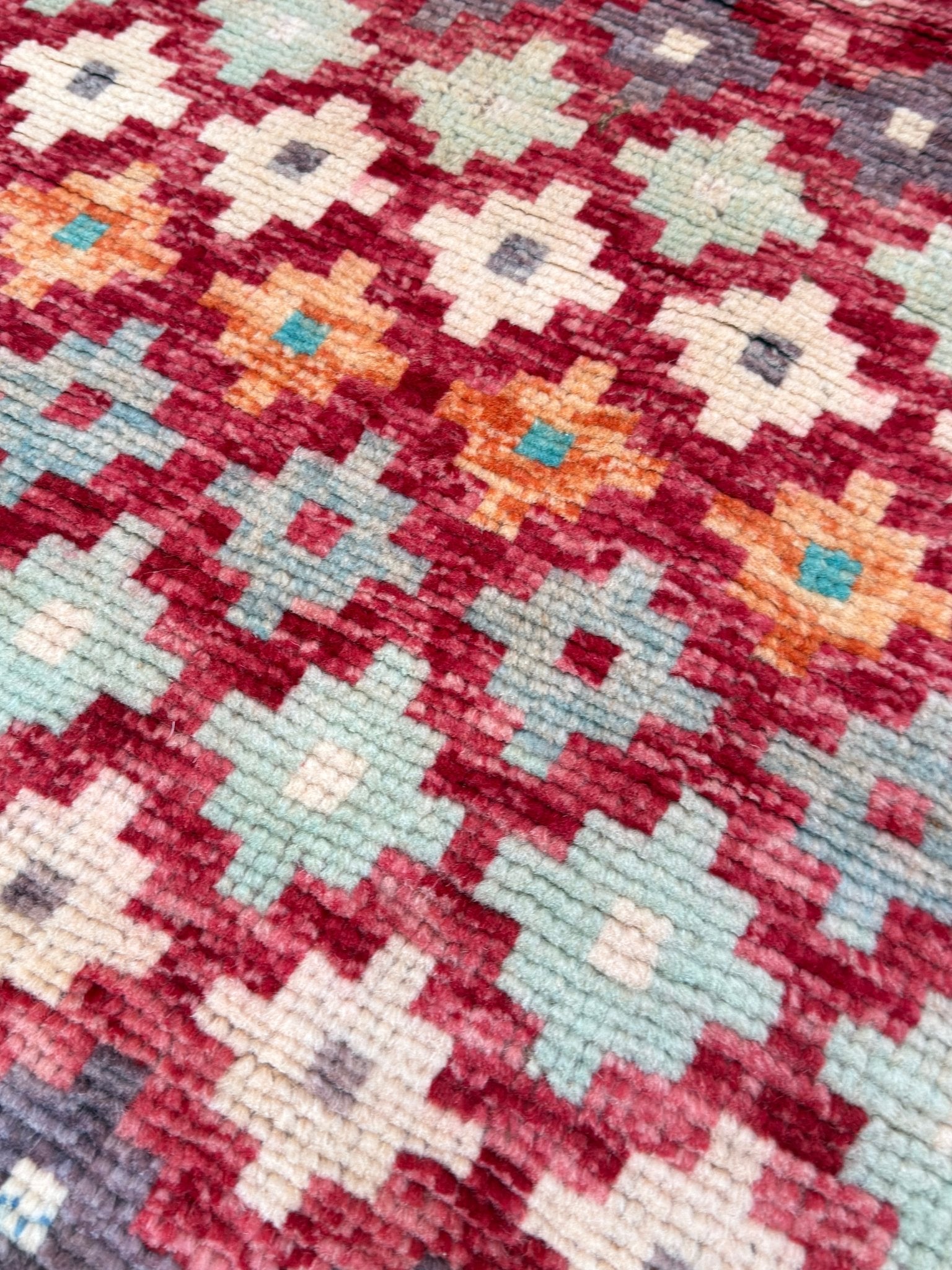 Tribal Style 3'4"x4'10" Area Rug