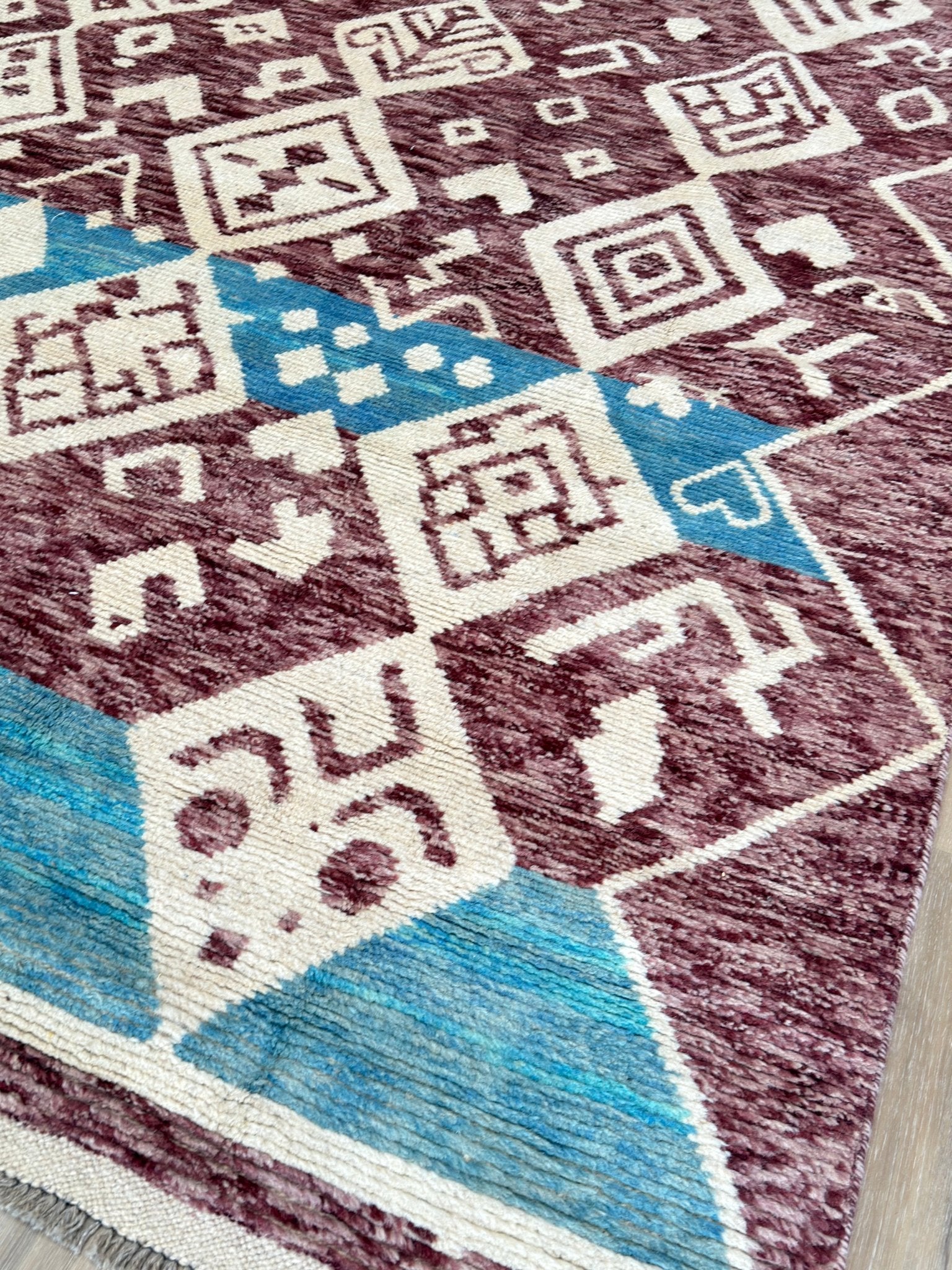 Moroccan Style 9'5"x12'5" Area Rug