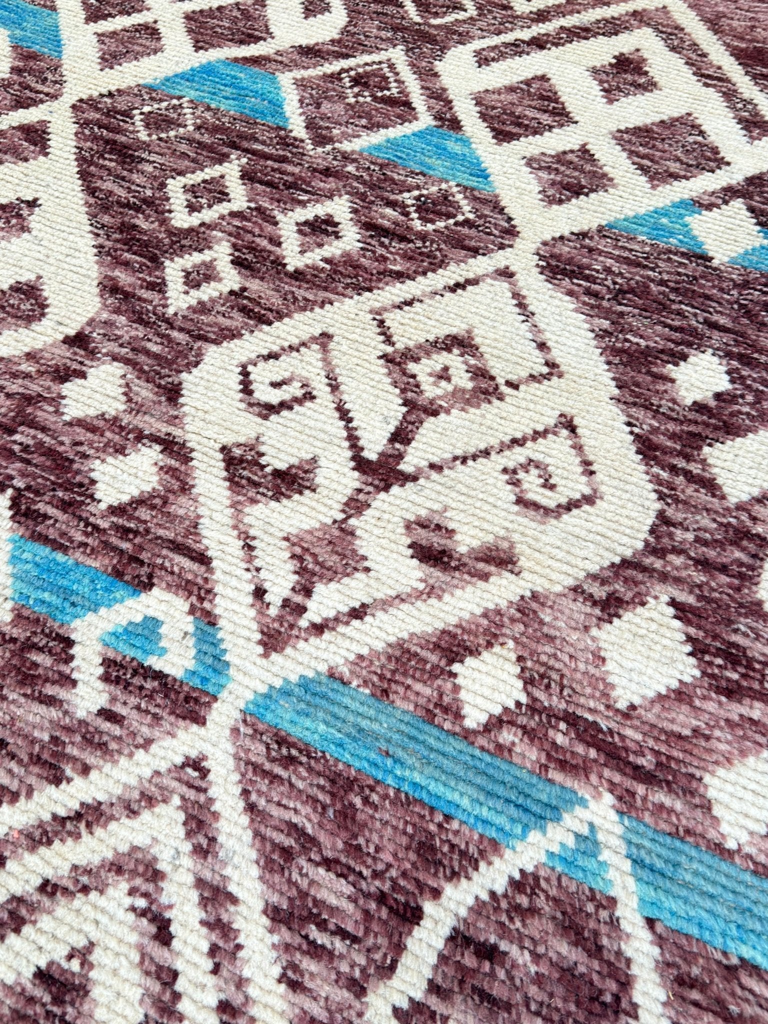 Moroccan Style 9'5"x12'5" Area Rug
