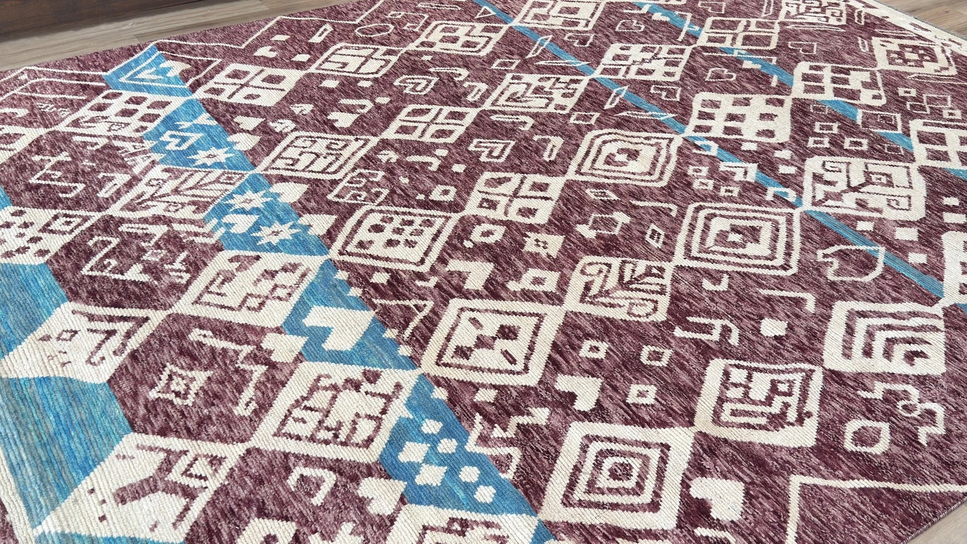 Moroccan Style 9'5"x12'5" Area Rug