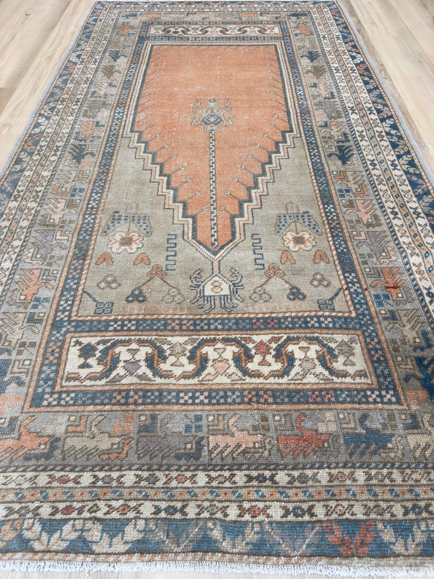 Turkish Vintage 3'9"x7'1"