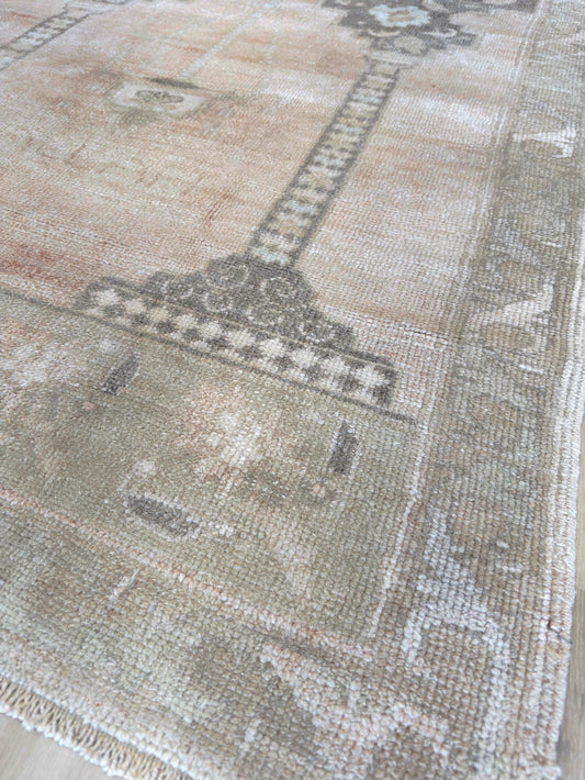 Turkish Vintage 3'10"x5'4"