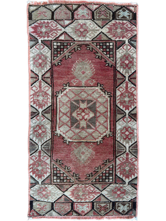 Turkish Vintage 1'6"x2'10"