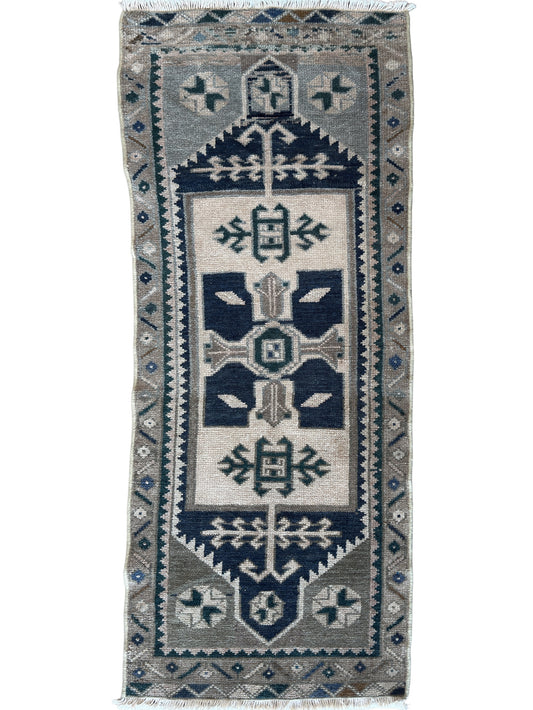 Turkish Vintage 1'8"x3'11"