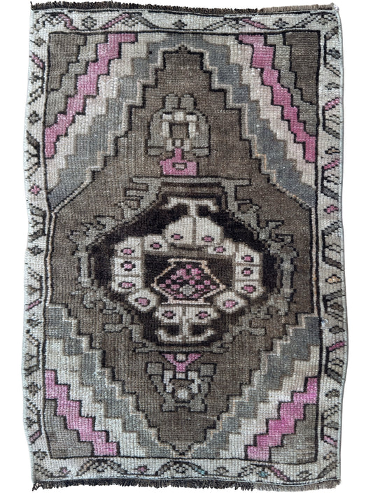 Turkish Vintage 1'9"x2'8"