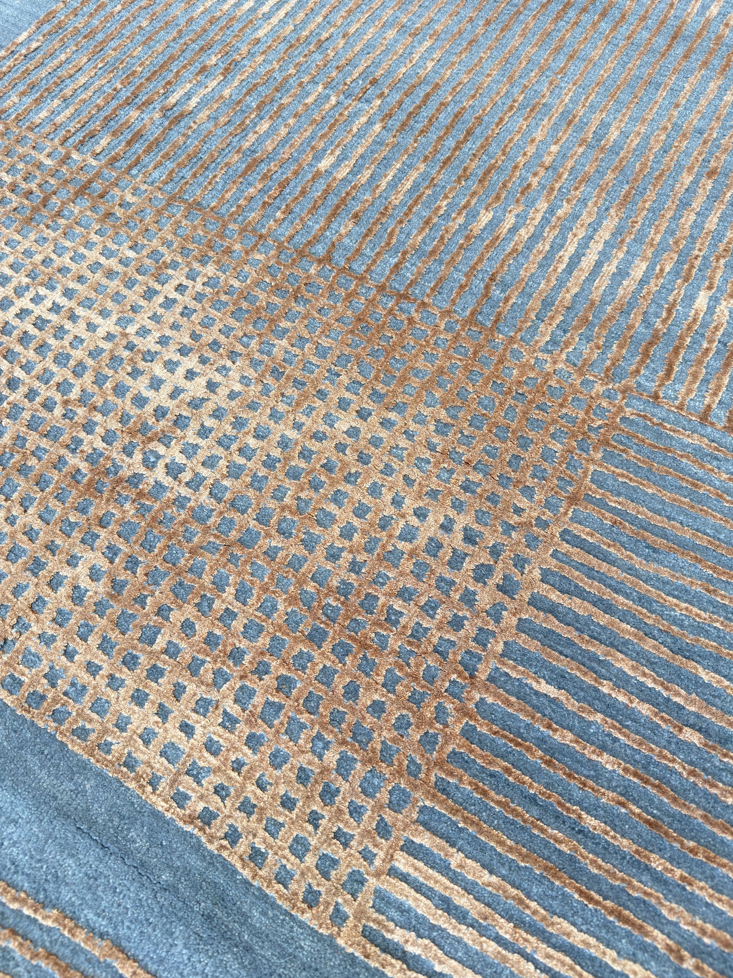 Geometric Modern 8'1"x9'11"