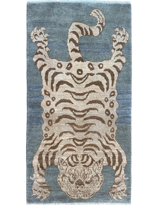 Modern Animal Hide 2'9"x4'11"