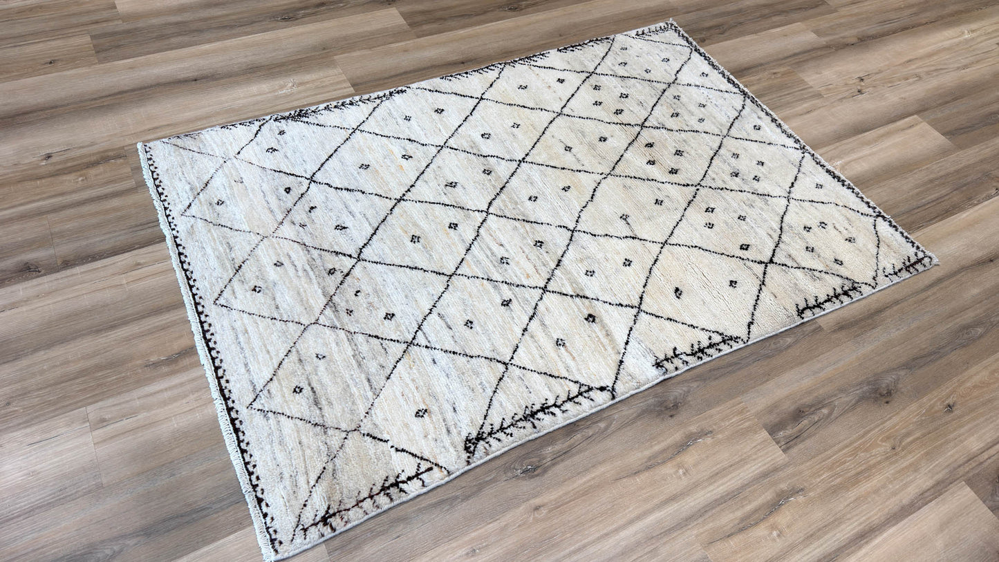 Moroccan Style 3'9"x5'8"