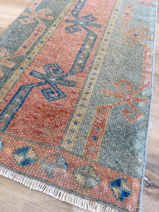Turkish Vintage 1'6"x3'8"