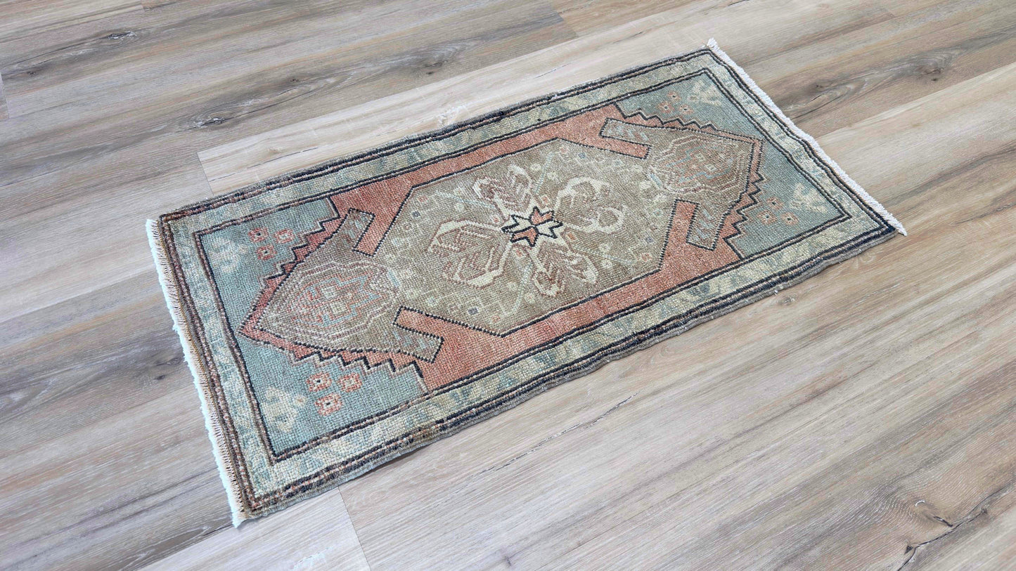 Turkish Vintage 1'6"x3'0"