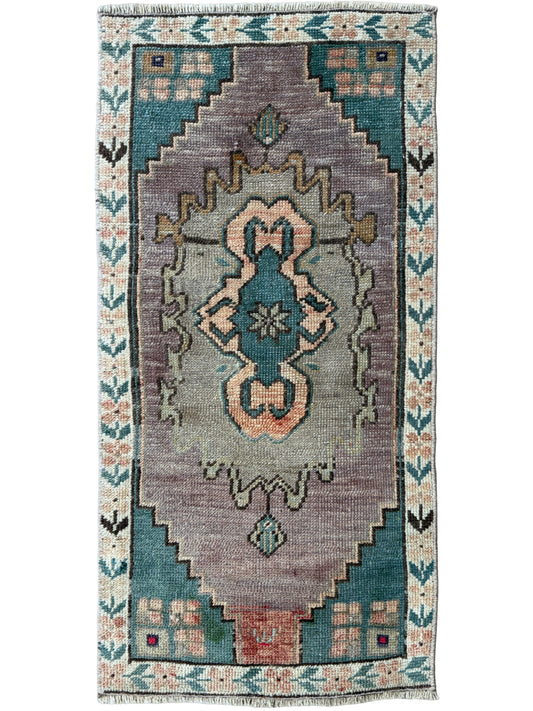 Turkish Vintage 1'7"x3'1"