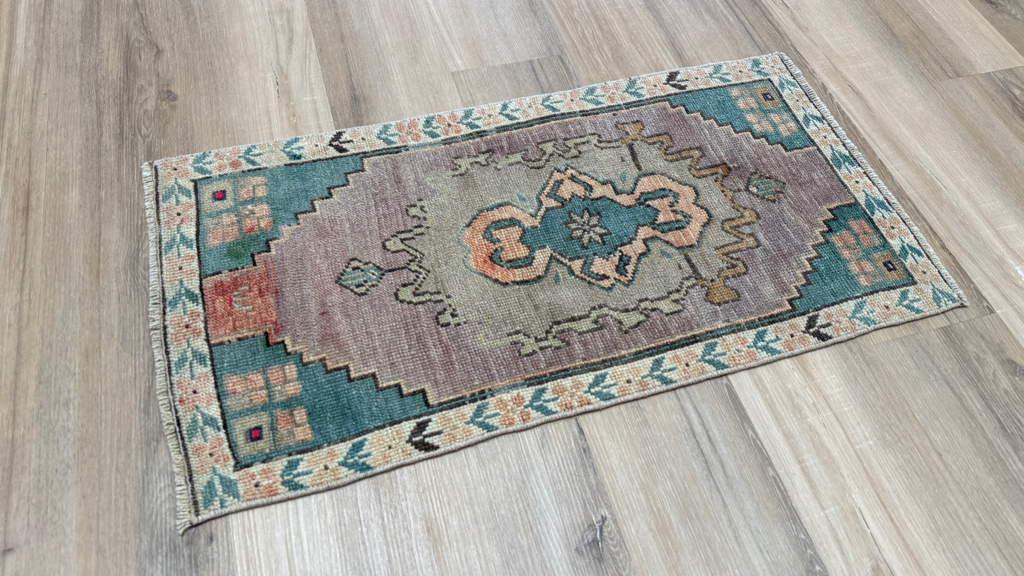 Turkish Vintage 1'7"x3'1"