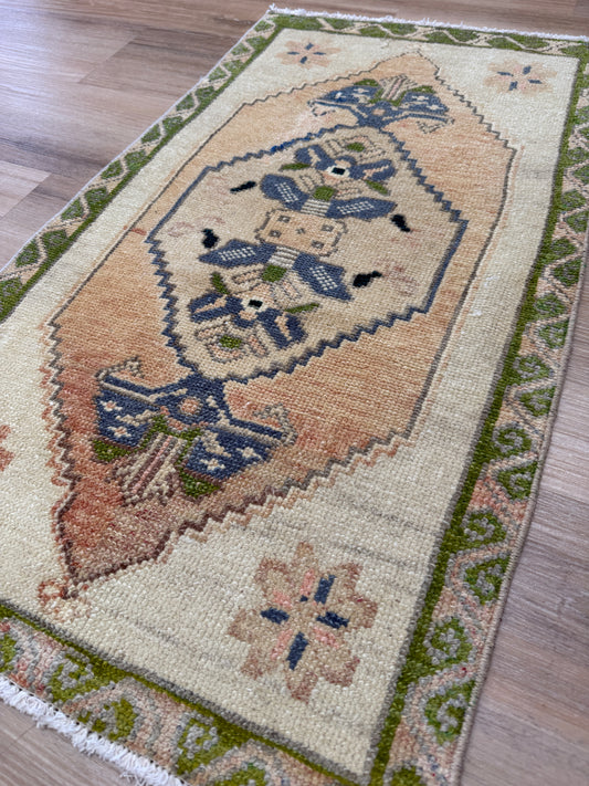 Turkish Vintage 1'8"x2'11"