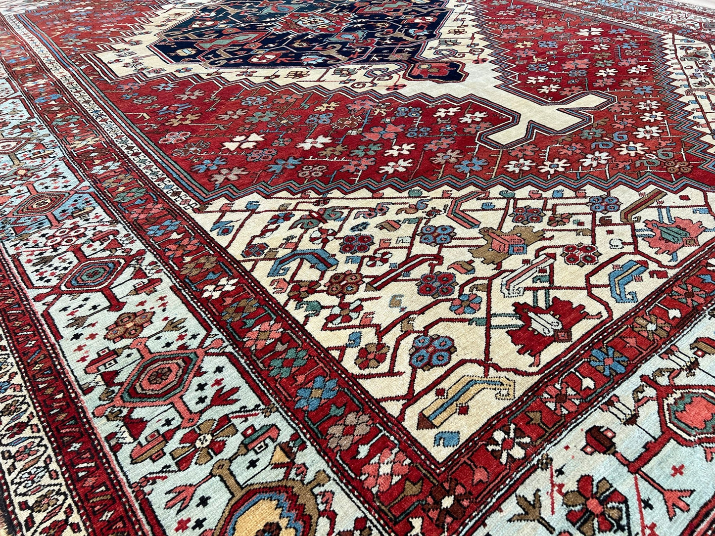 Antique Persian Serapi 10'8"x14'7" Area Rug