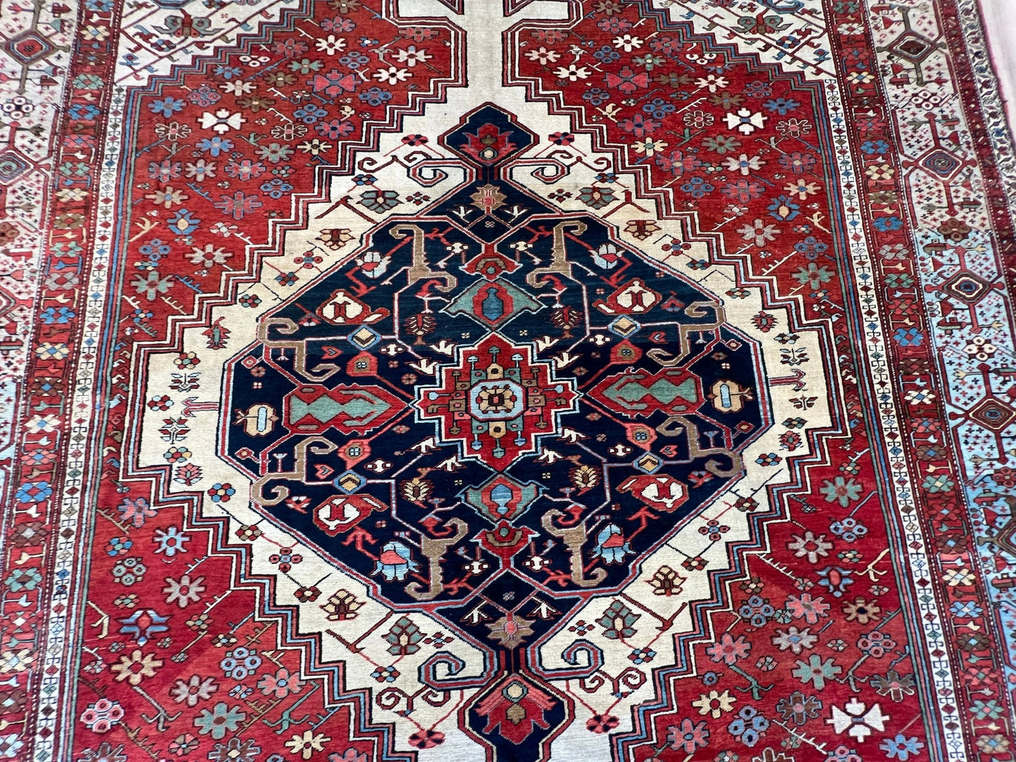 Antique Persian Serapi 10'8"x14'7" Area Rug
