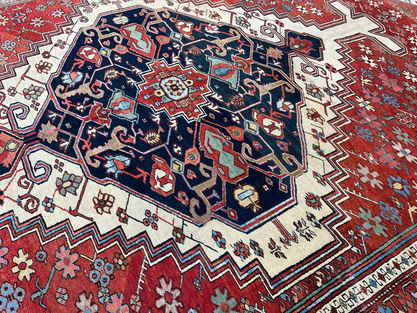 Antique Persian Serapi 10'8"x14'7" Area Rug