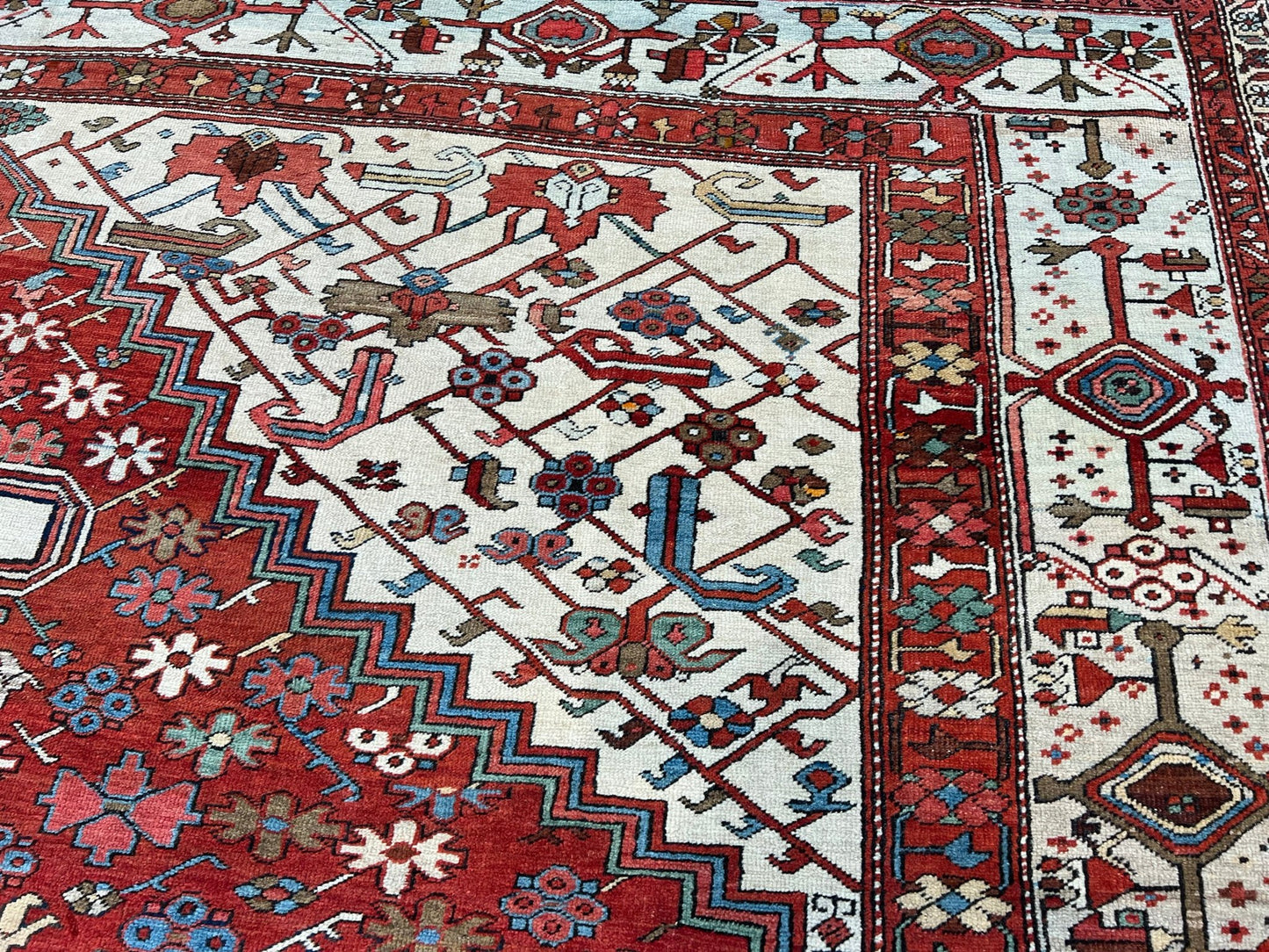 Antique Persian Serapi 10'8"x14'7" Area Rug