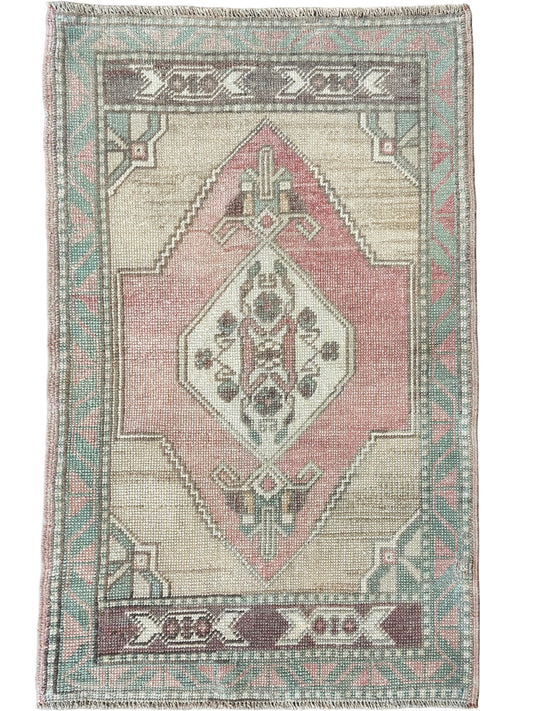 Turkish Vintage 2'4"x3'6"