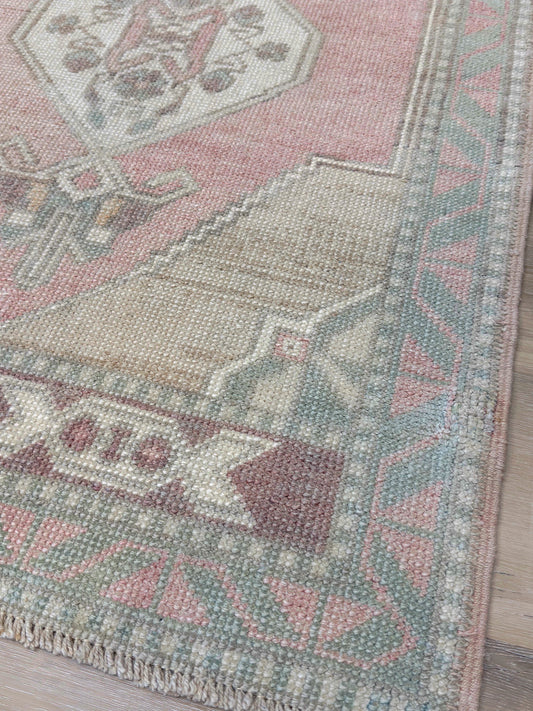 Turkish Vintage 2'4"x3'6"