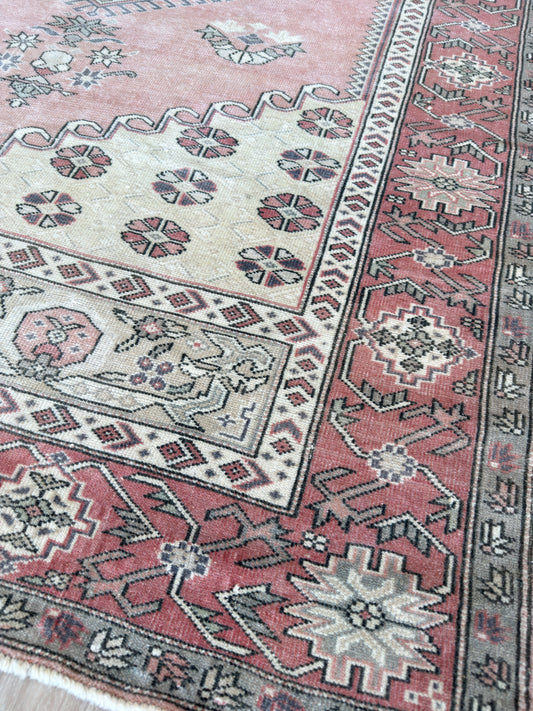 Turkish Vintage 4'8"x7'1"