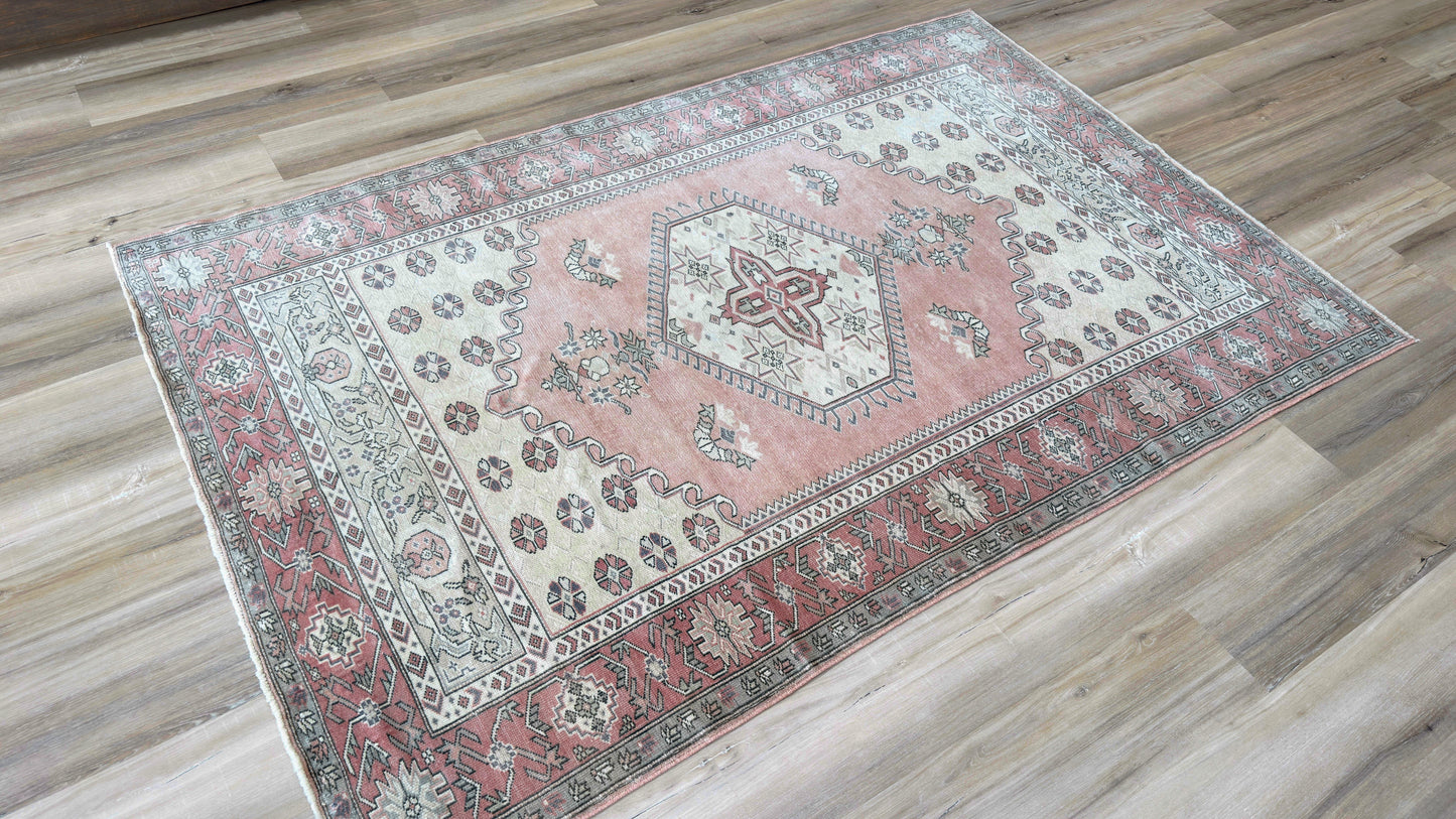 Turkish Vintage 4'8"x7'1"