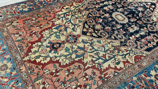 Persian Farahan 3'9"x6'9" Area Rug