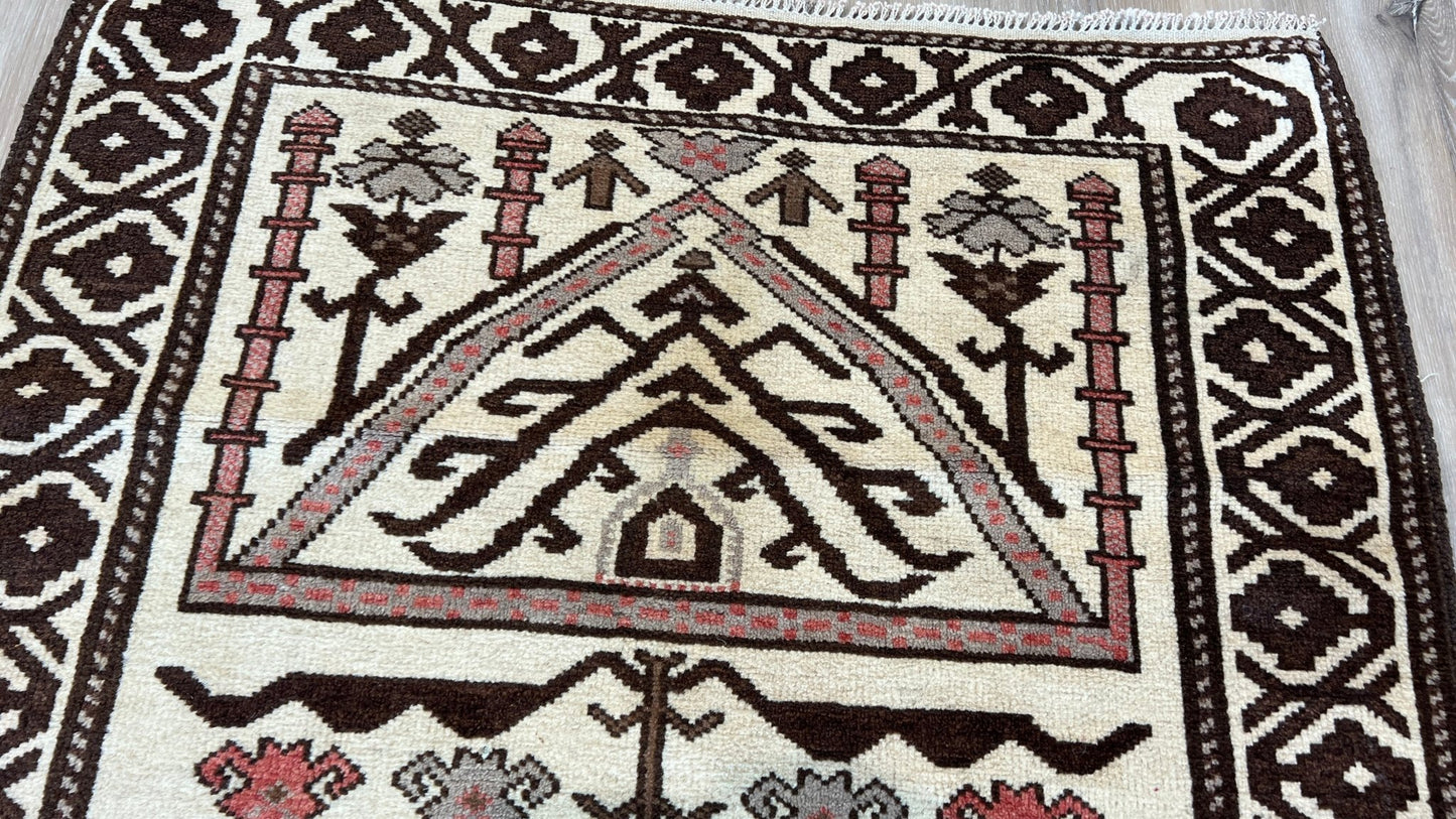 Persian Baluch 2'7"x4'2" Area Rug