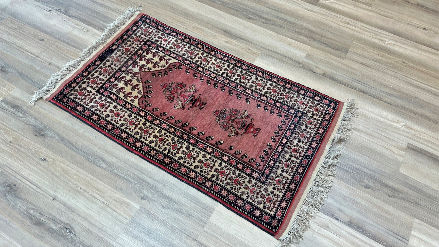 Turkman Prayer 2'7"x4'3" Area Rug