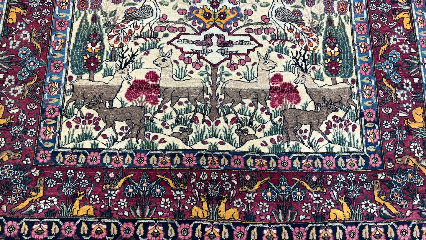 Antique Isfahan 4'6"x7' Area Rug